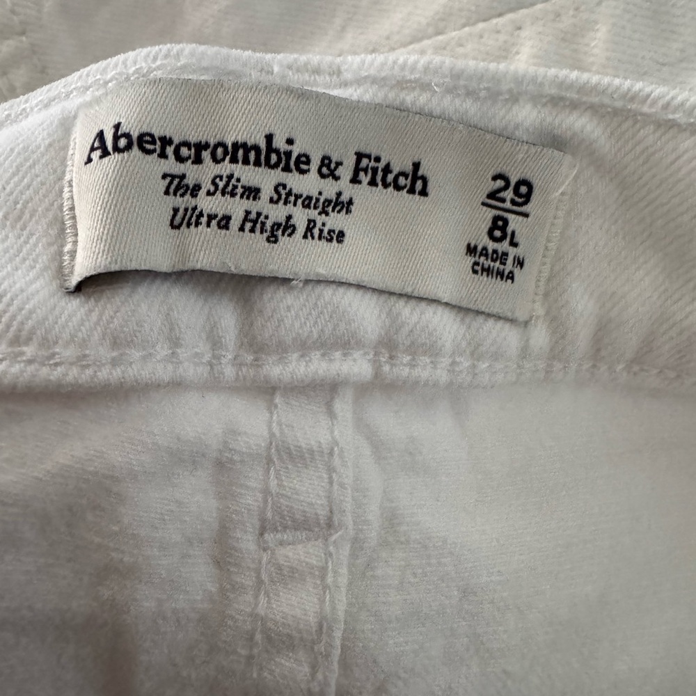 Abercrombie & Fitch White Ultra High-Rise Slim Straight Jeans - Picture 2 of 3